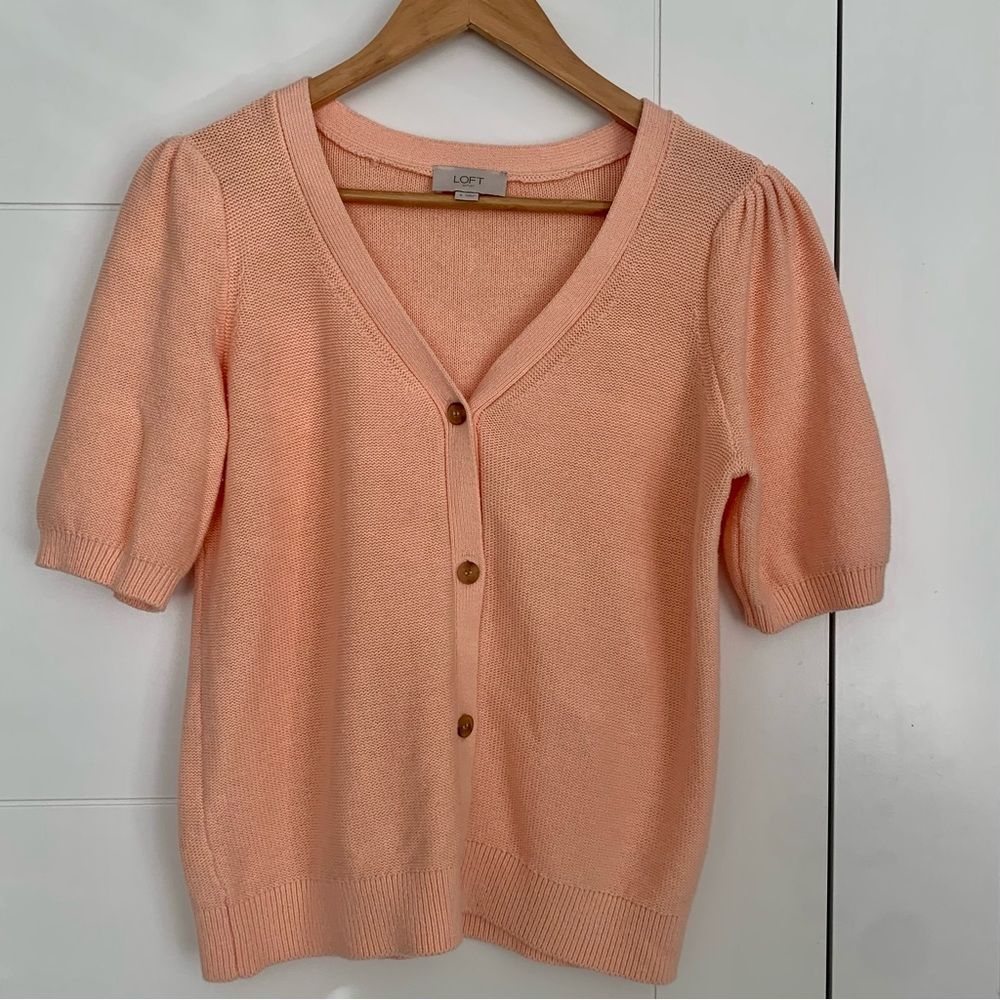 LOFT Pastel Pink Like New Short Sleeved Sweater Cardigan size Small